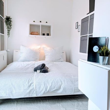 Lenastay L Tiny Apartment - Innenstadt Kaiserslautern Esterno foto